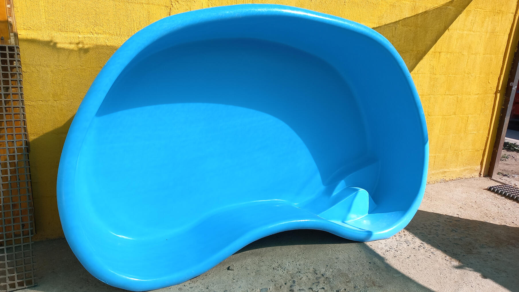 Modelo compacto/urbano Diseñada para optimizar metros cuadrados en patios pequeños o terrazas.